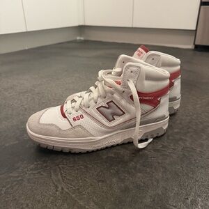 New Balance 650 High-Tops - White and Red